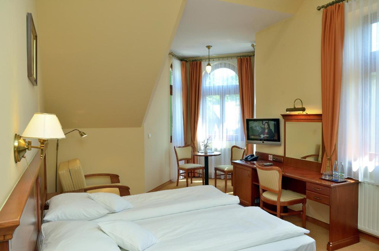 Hotel Stefania Krynica Exterior foto